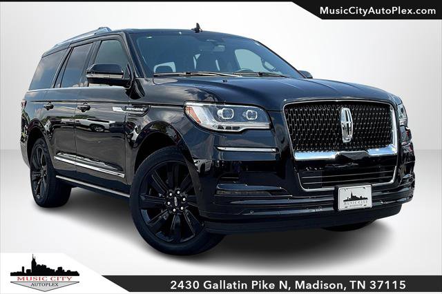 Used 2024 Lincoln Navigator Reserve w/ Monochromatic Package image 1
