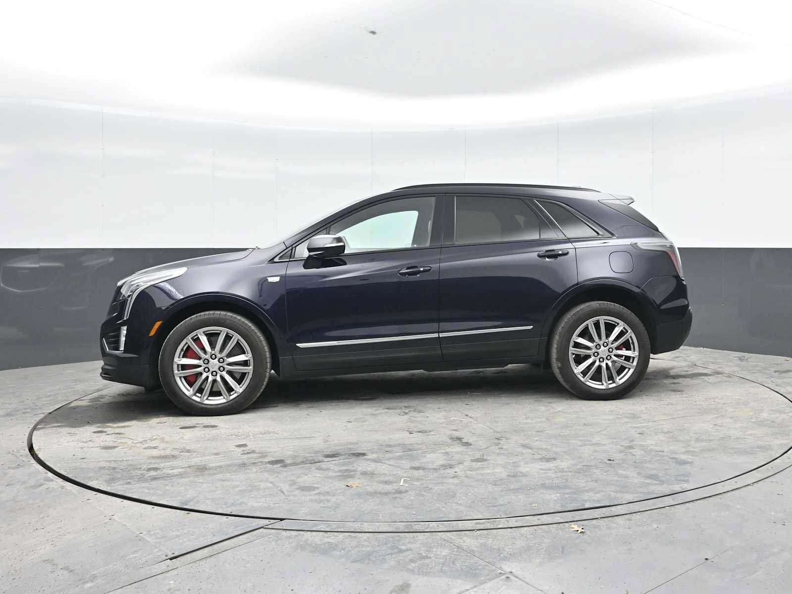 Used 2022 Cadillac XT5 Sportv AWD/4WD image 3