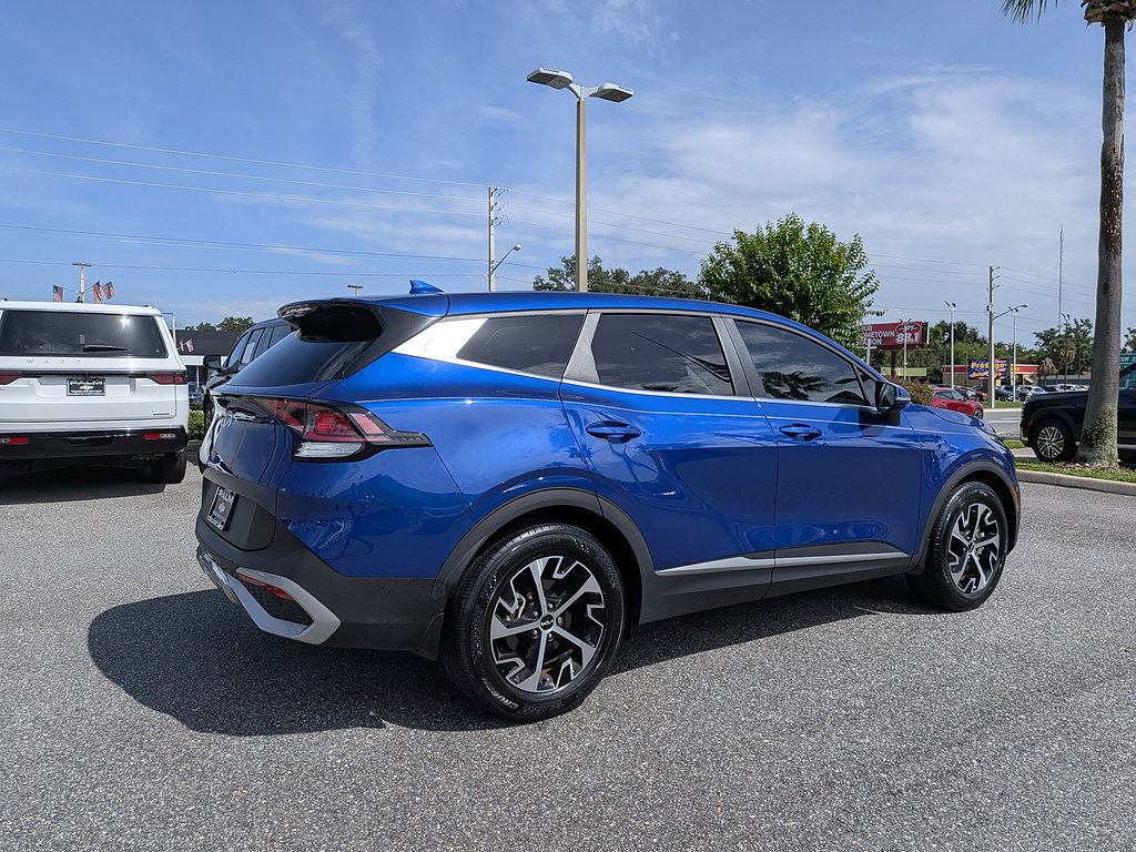 Used 2023 Kia Sportage EX FWD image 3