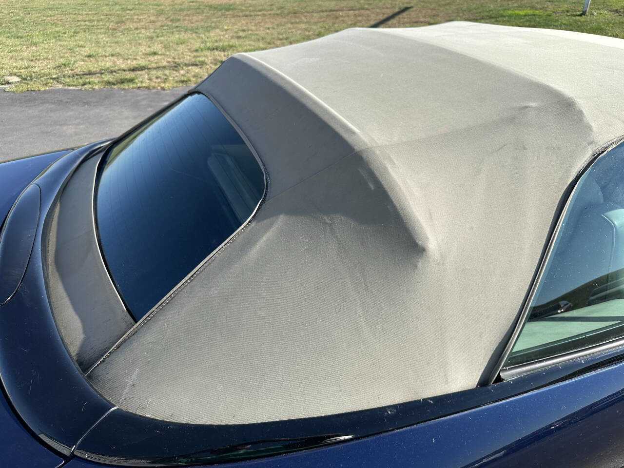 Used 2005 Chrysler Sebring Limited image 19