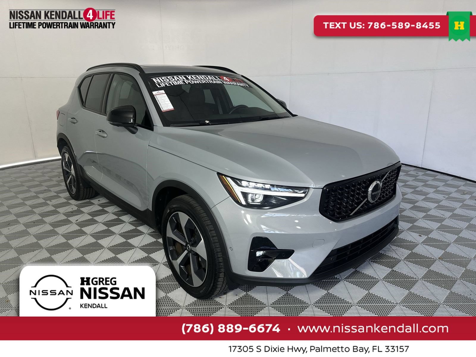Used 2026 Volvo XC40 B5 Plus AWD/4WD image 1