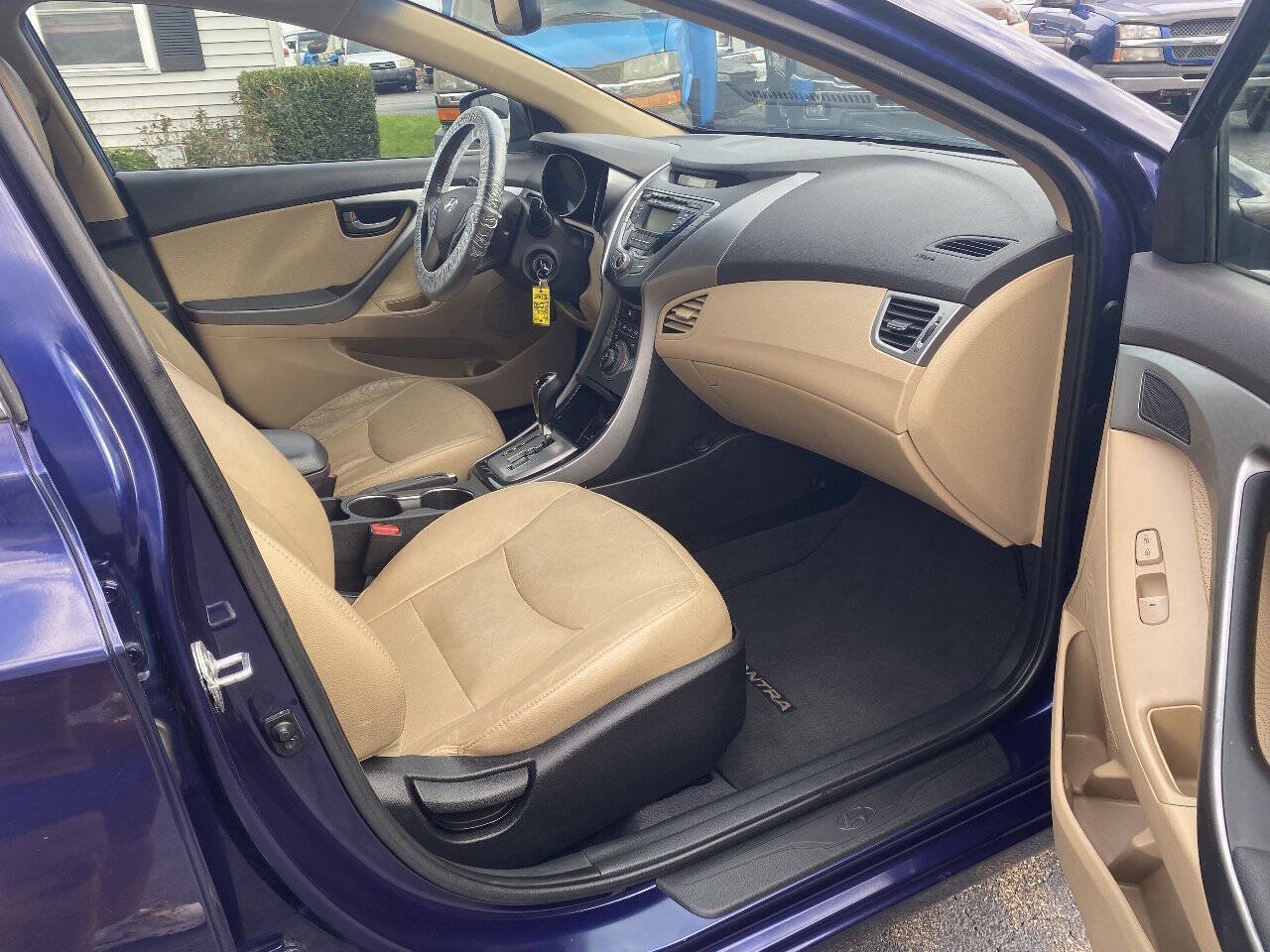 Used 2013 Hyundai Elantra Limited FWD image 9