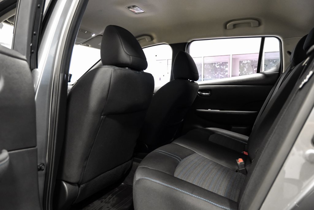 Used 2023 Nissan Leaf S image 37