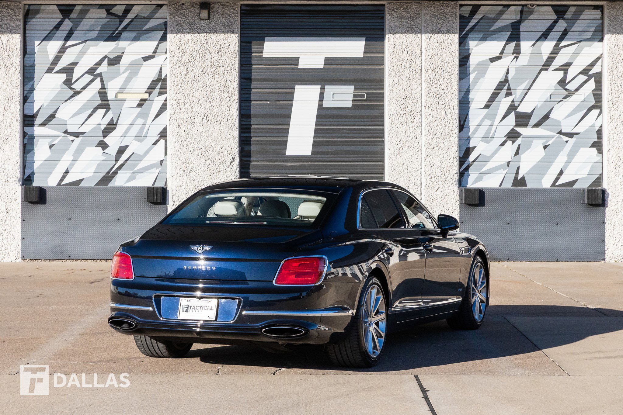 Used 2020 Bentley Flying Spur W12 image 17