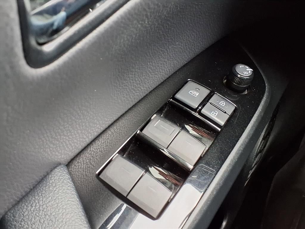 Certified 2020 Toyota Prius XLE image 22