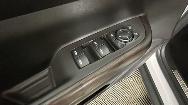 Used 2021 GMC Acadia Denali AWD/4WD image 10