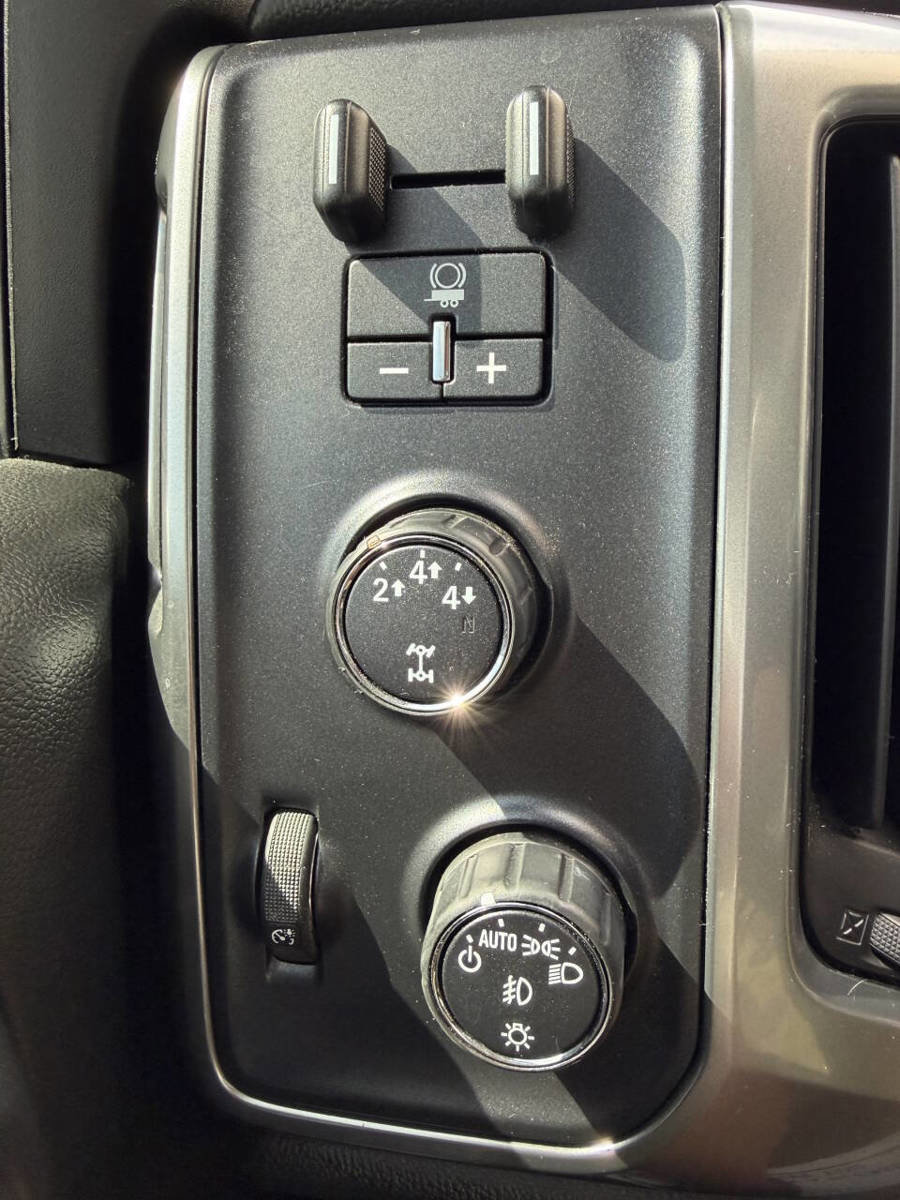 Used 2016 Chevrolet Silverado 3500 LTZ w/ Duramax Plus Package AWD/4WD image 18