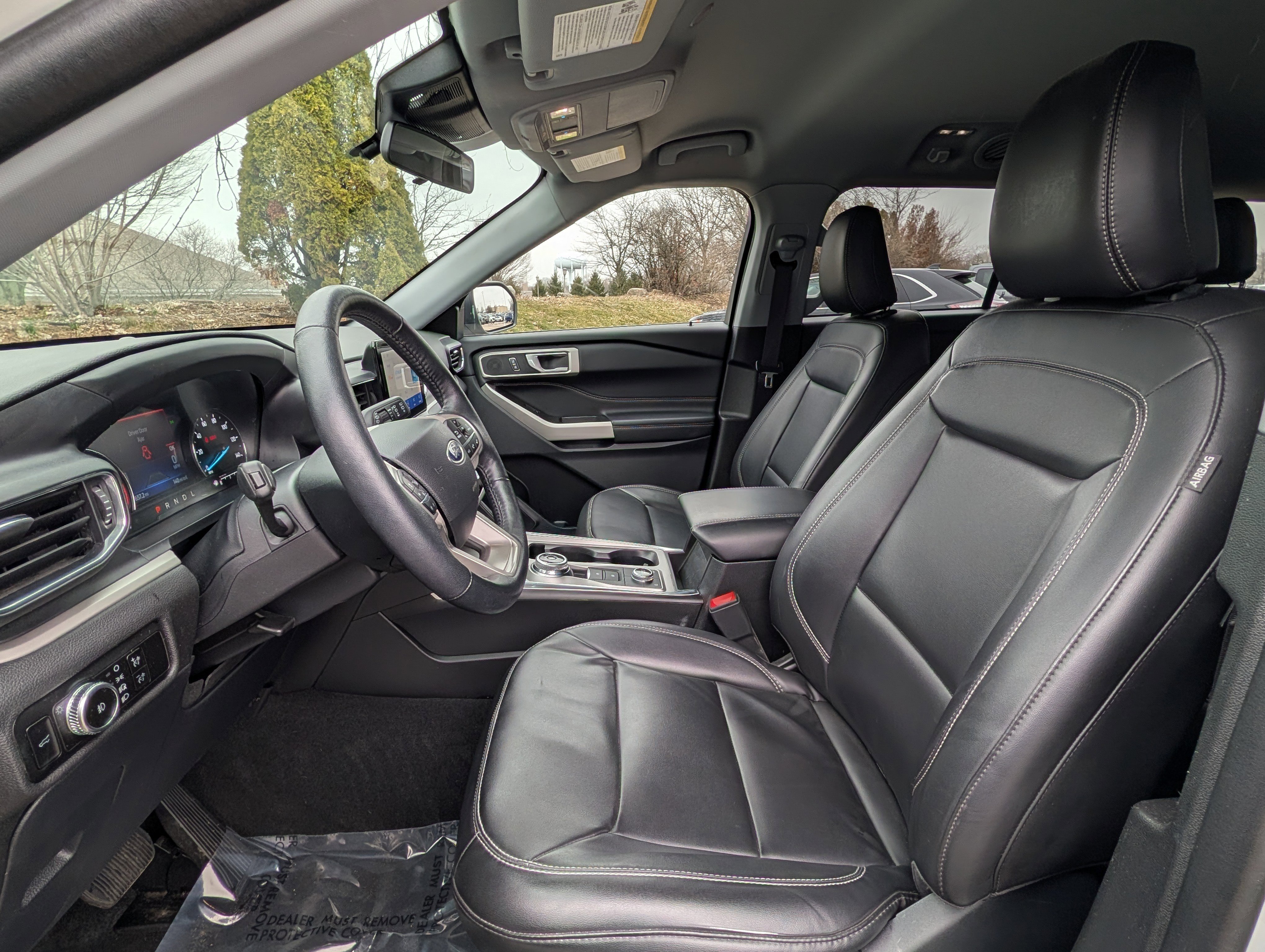 Used 2023 Ford Explorer XLT w/ Equipment Group 202A image 10