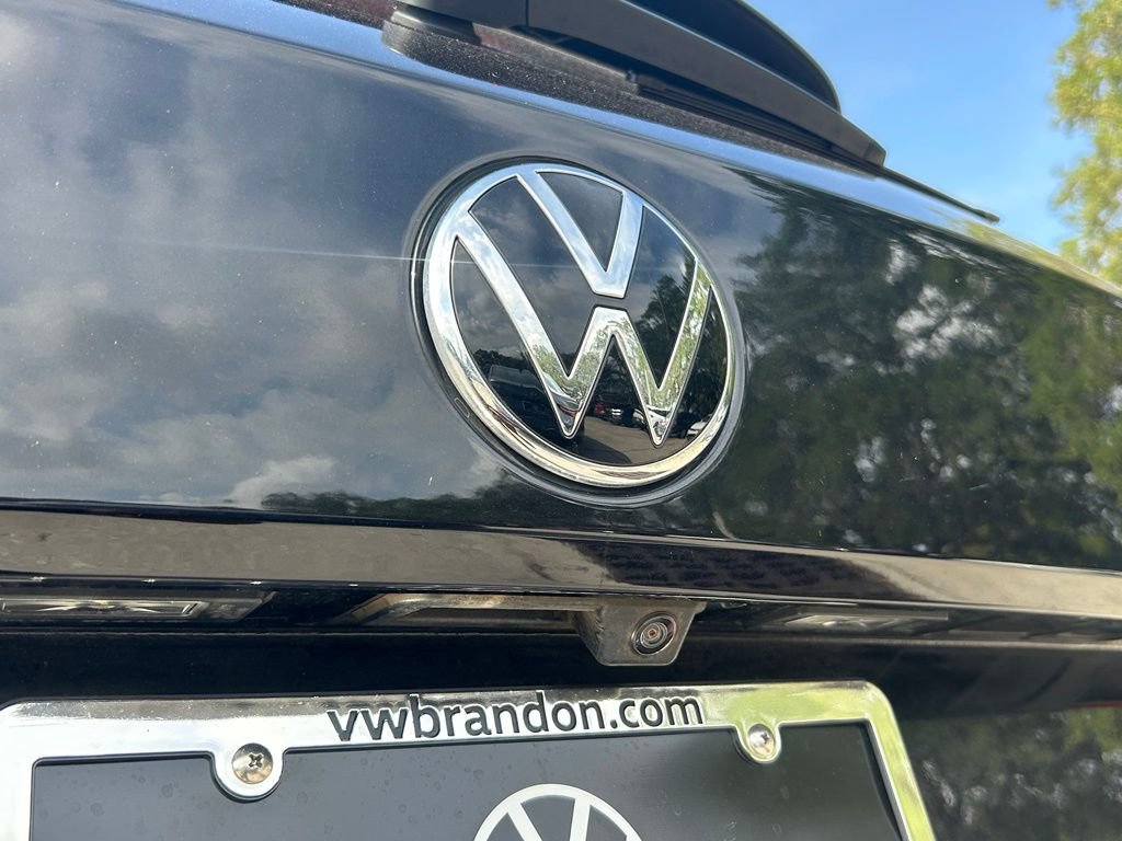 Certified 2023 Volkswagen Taos SE w/ Panoramic Sunroof Package FWD image 39
