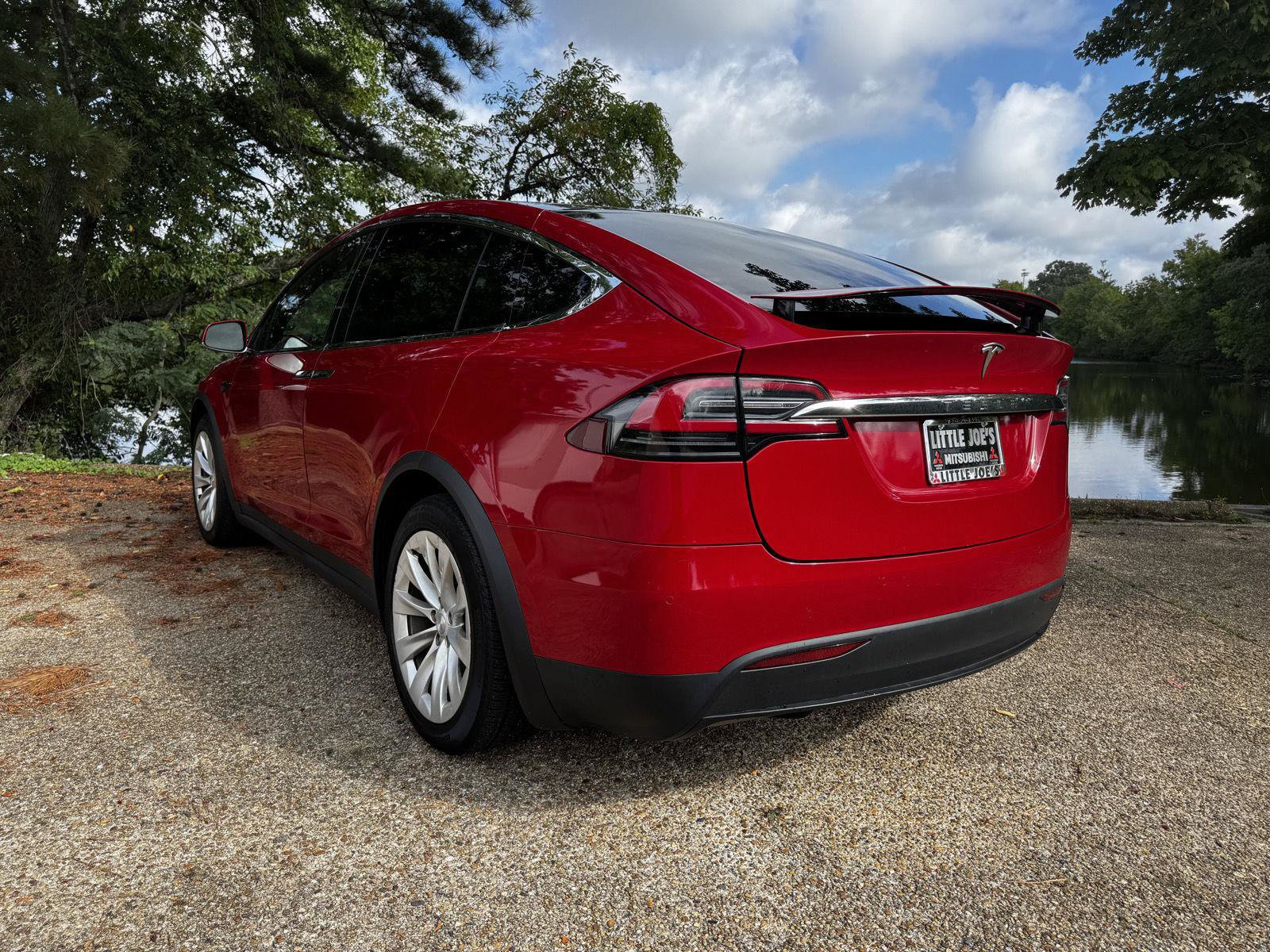 Used 2016 Tesla Model X 60D AWD/4WD image 8