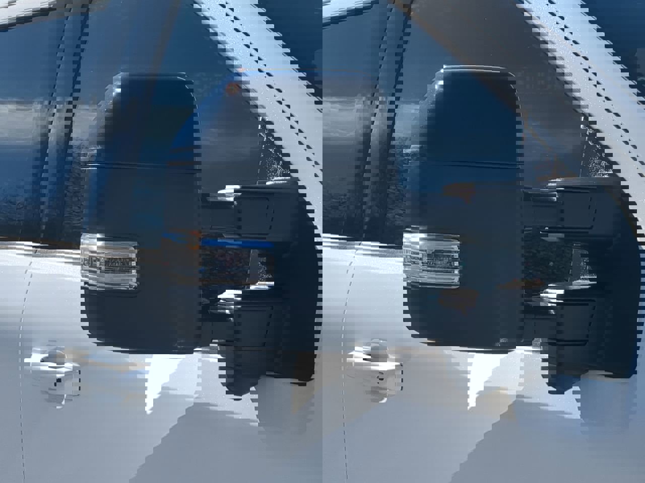 Certified 2025 Ford F450 Platinum w/ FX4 Off-Road Package image 10