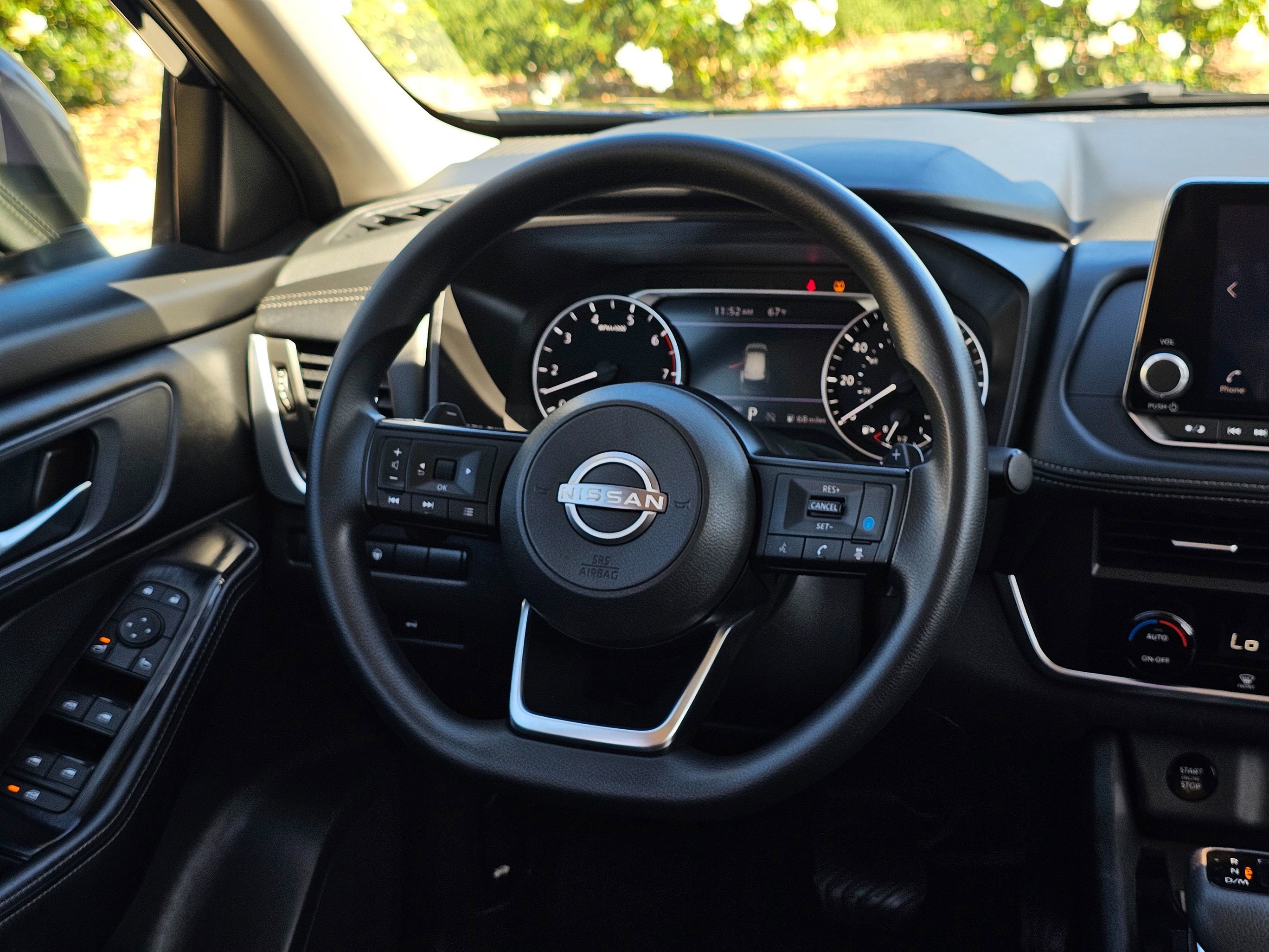 Used 2024 Nissan Rogue SV FWD image 22