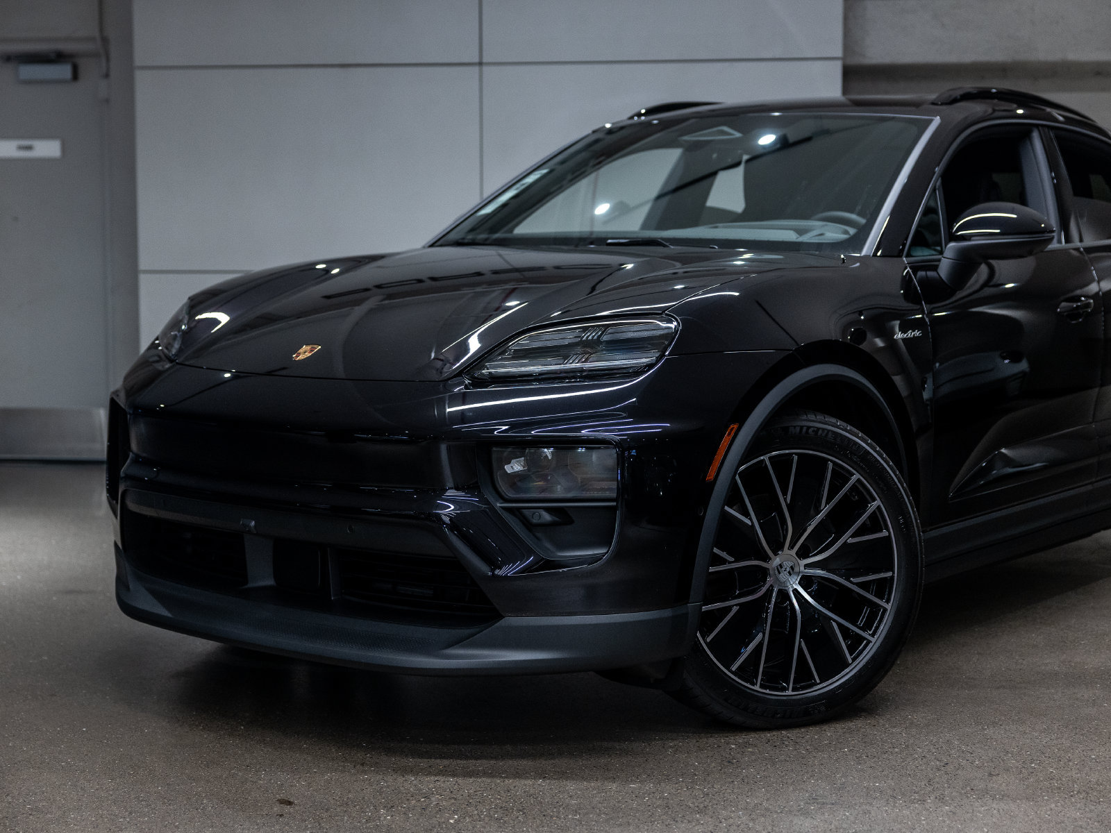 New 2026 Porsche Macan 4 Electric AWD/4WD image 22