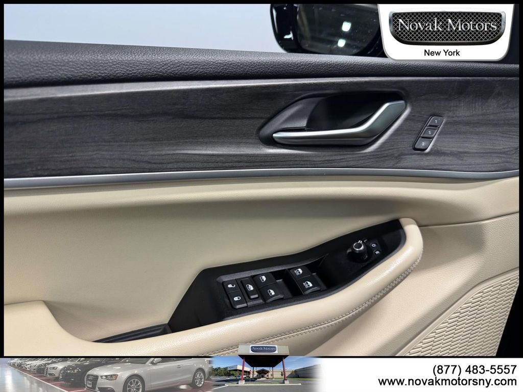 Used 2023 Jeep Grand Cherokee Limited image 13