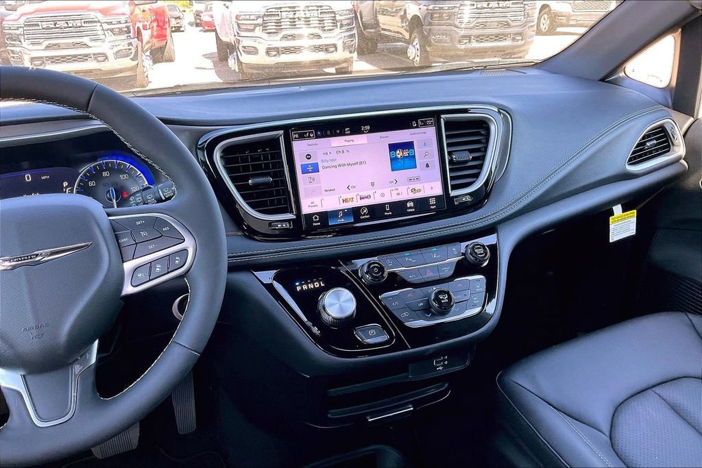 New 2026 Chrysler Pacifica Select FWD image 7
