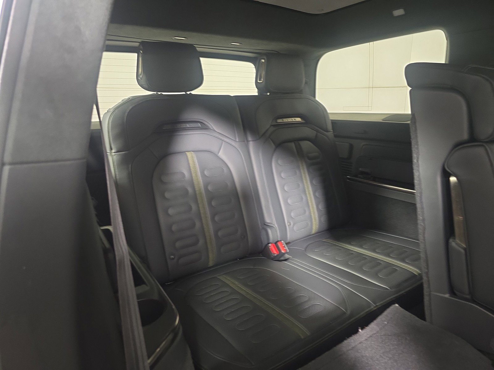 Used 2022 Rivian R1S Launch Edition image 22