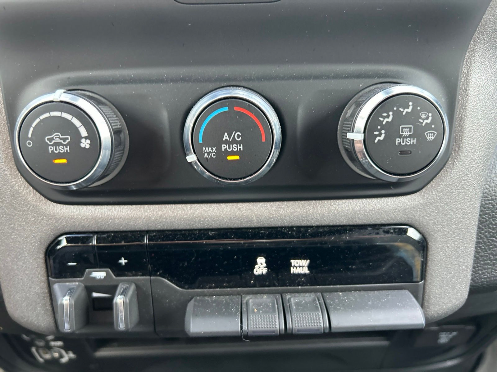 Certified 2024 RAM 3500 Tradesman AWD/4WD image 31