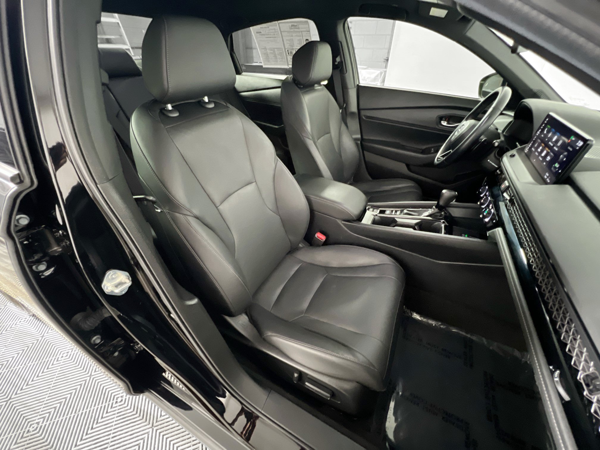 Used 2025 Honda Accord Sport image 31