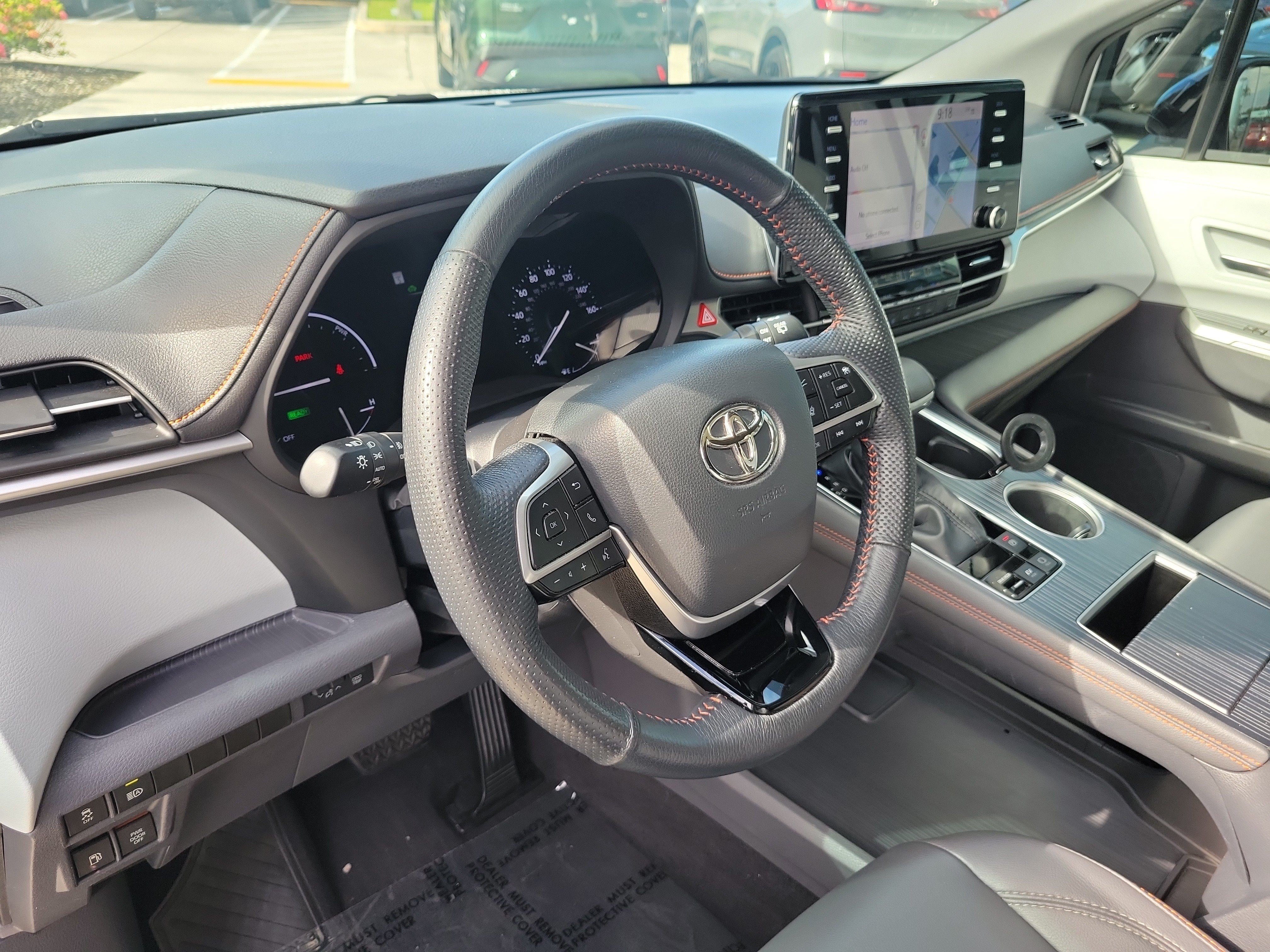 Used 2022 Toyota Sienna XSE FWD image 25