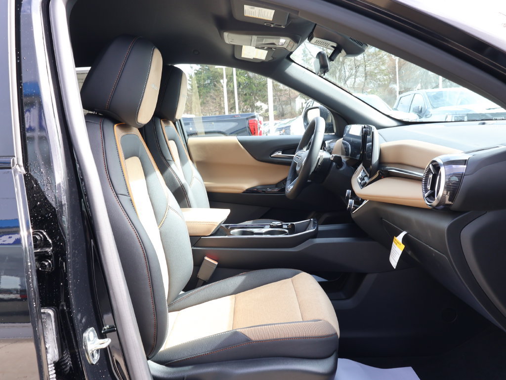 New 2026 Chevrolet Equinox ACTIV w/ Safety and Technology Package AWD/4WD image 33