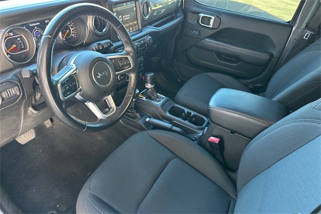 Used 2019 Jeep Wrangler Unlimited Sahara image 13