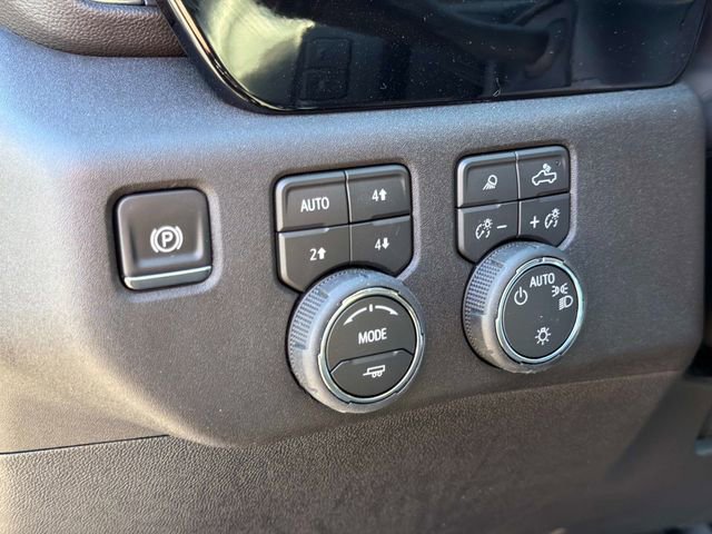 Used 2026 Chevrolet Silverado 1500 LT image 25
