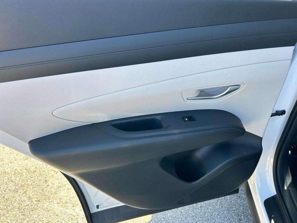 New 2026 Hyundai Tucson SEL image 18