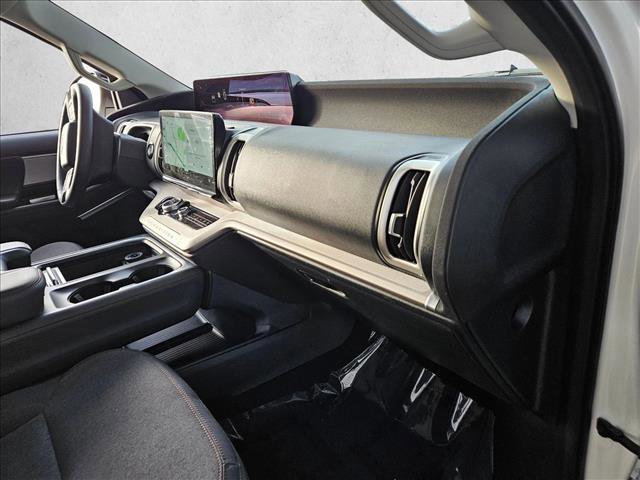 Certified 2025 Ford Expedition Active image 22