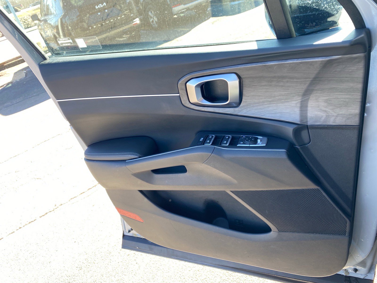 Certified 2024 Kia Sorento X-Line EX image 24