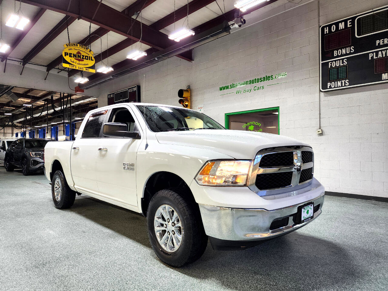 Used 2013 RAM 1500 Classic SLT w/ Premium Display Pkg image 4