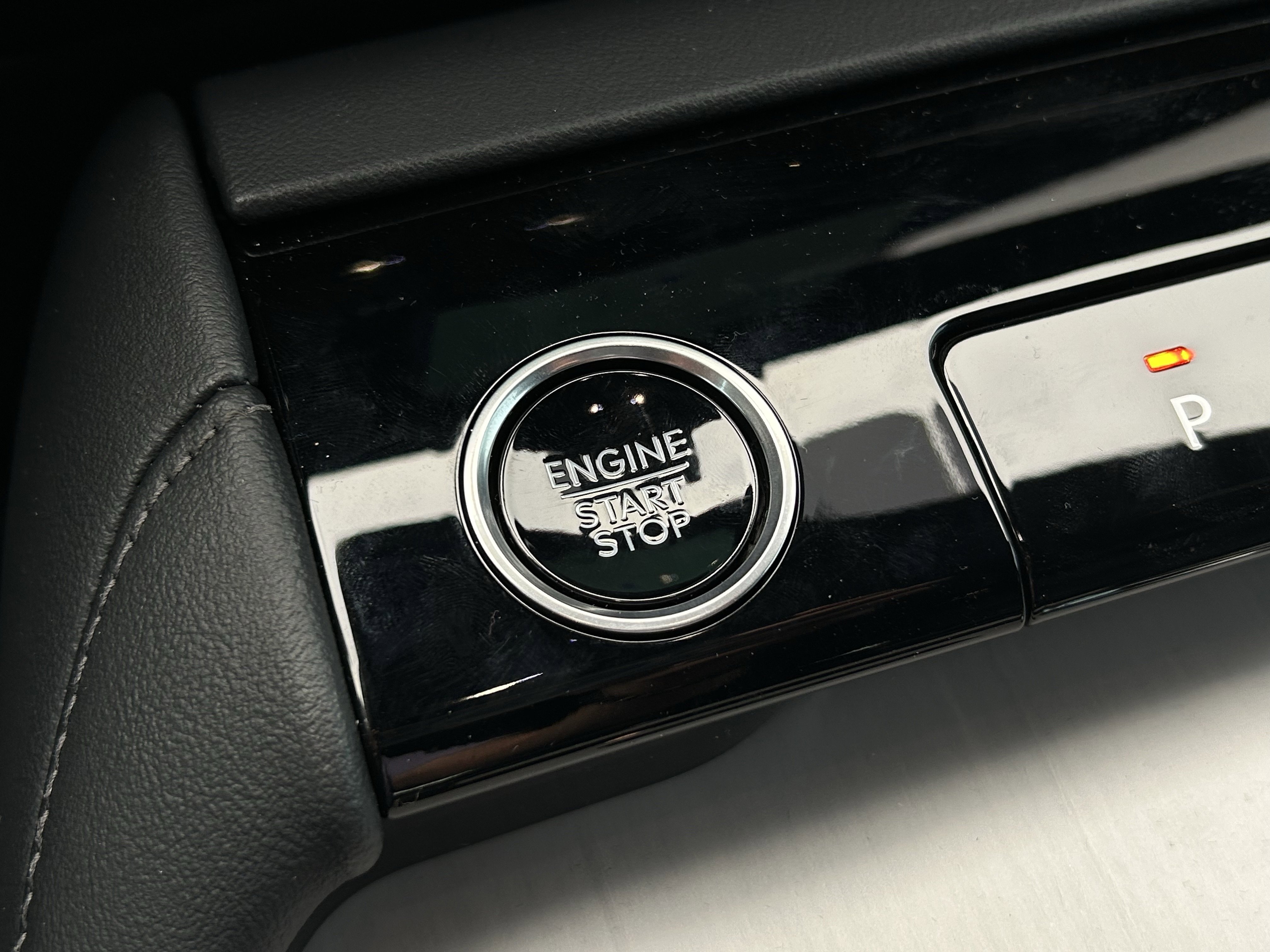 New 2025 Lincoln Navigator L Reserve w/ Jet Appearance Package image 36