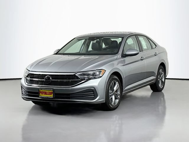 Certified 2024 Volkswagen Jetta SE FWD image 3