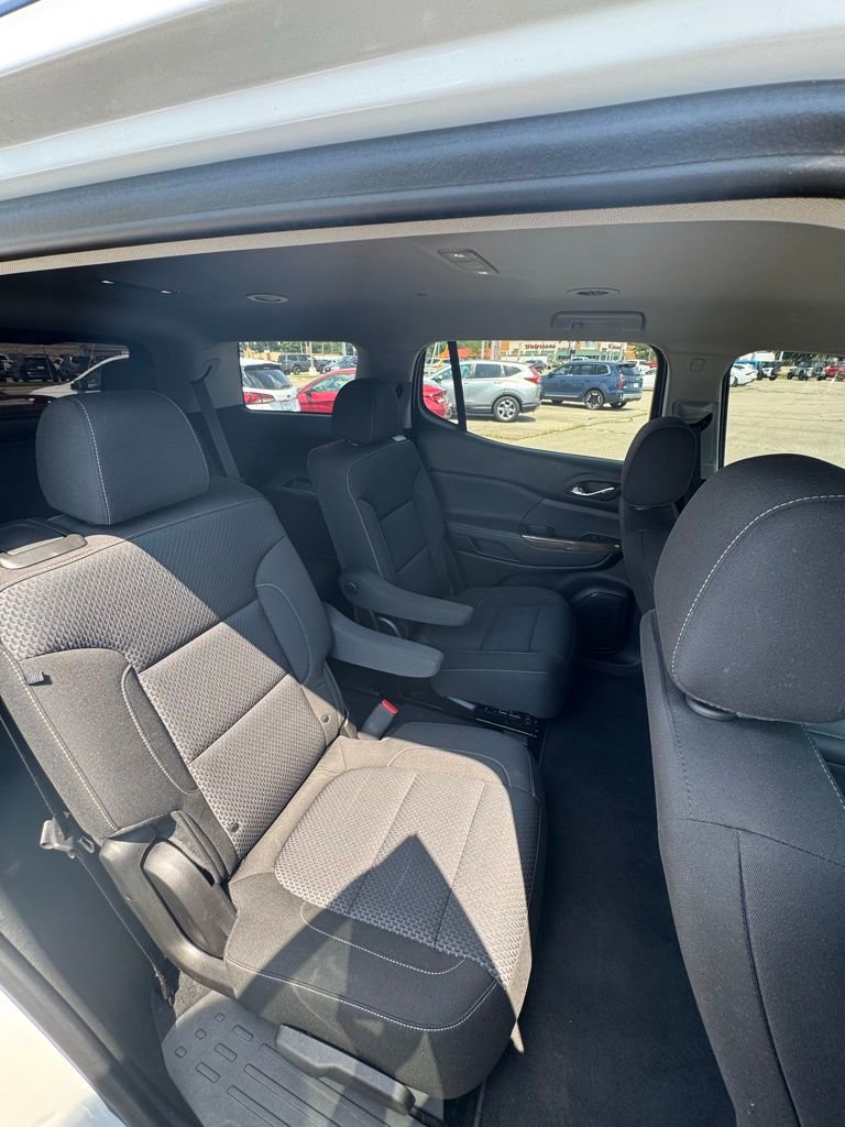 Used 2023 GMC Acadia SLE w/ Driver Convenience Package image 30