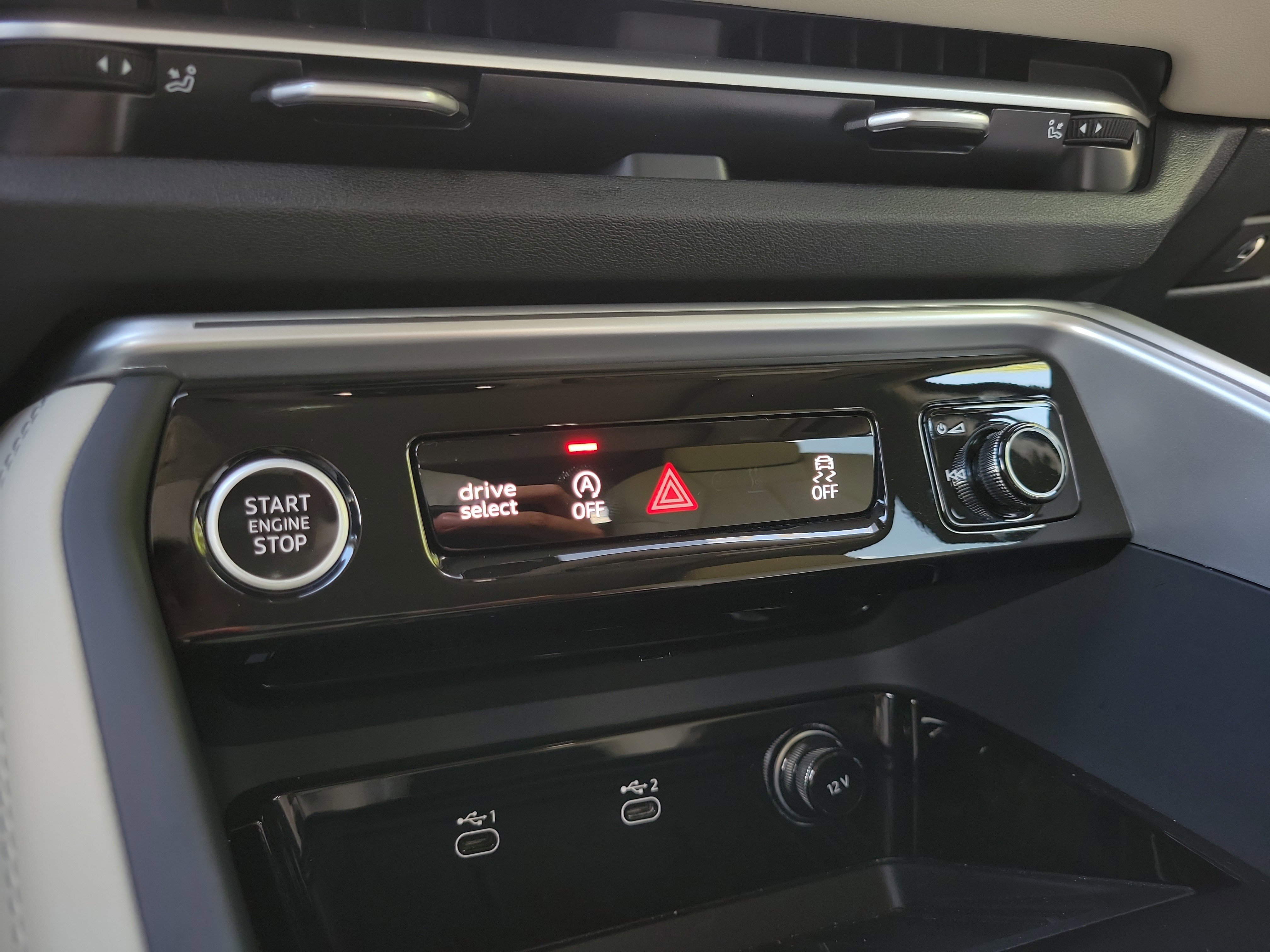 Certified 2025 Audi Q5 Prestige image 26