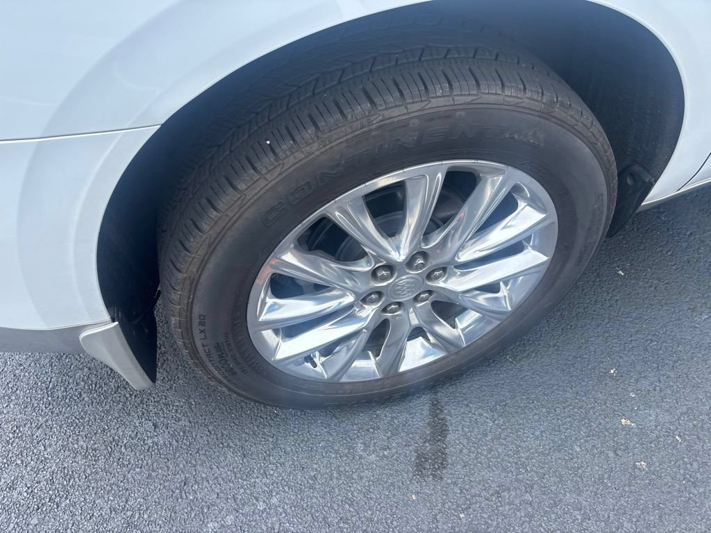 Used 2020 Buick Enclave Premium w/ Sun and Sites Package FWD image 13