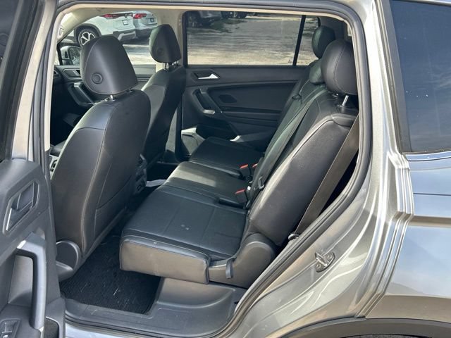 Used 2020 Volkswagen Tiguan SEL FWD image 6