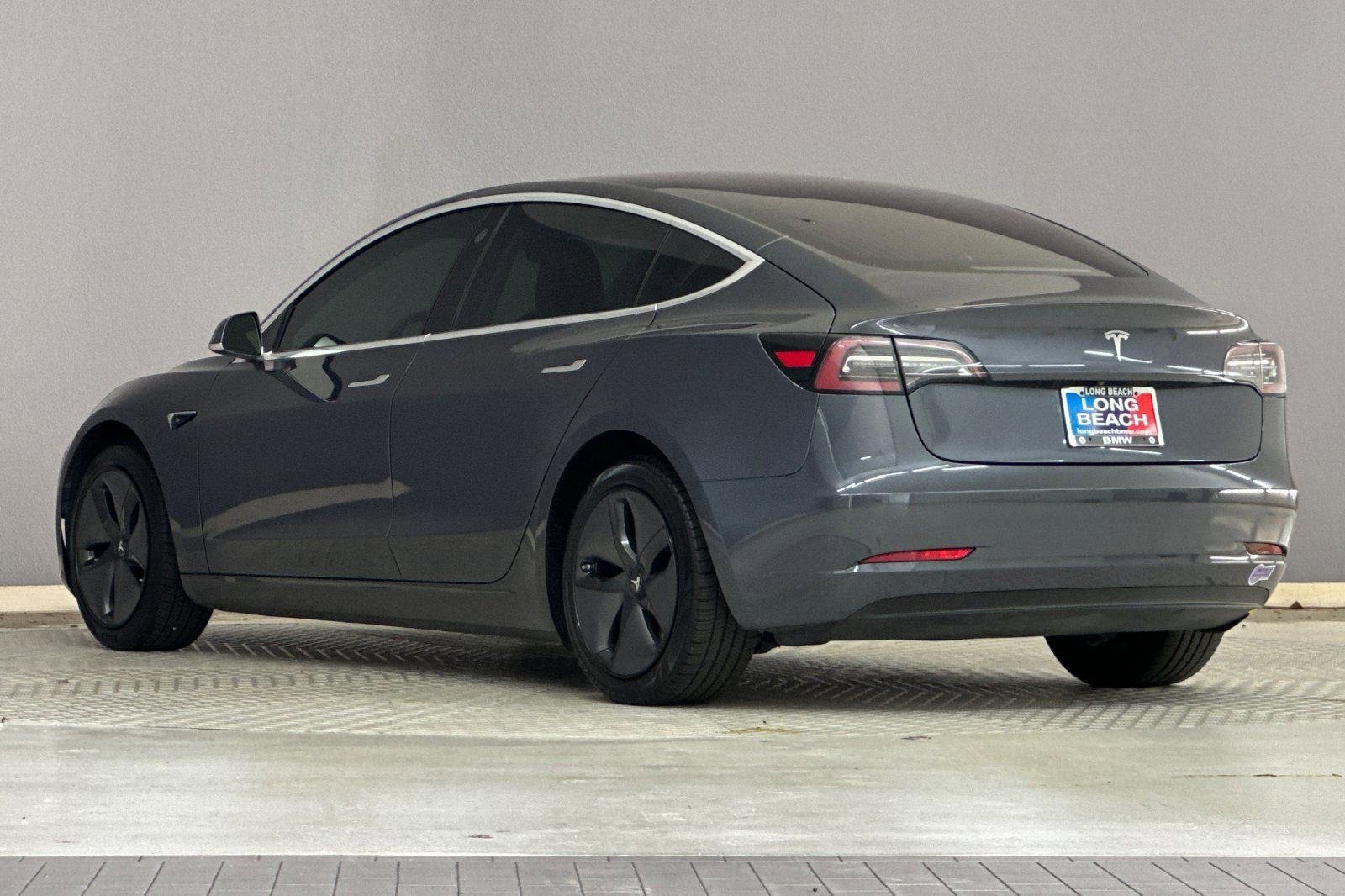 Used 2018 Tesla Model 3 Mid Range RWD image 3