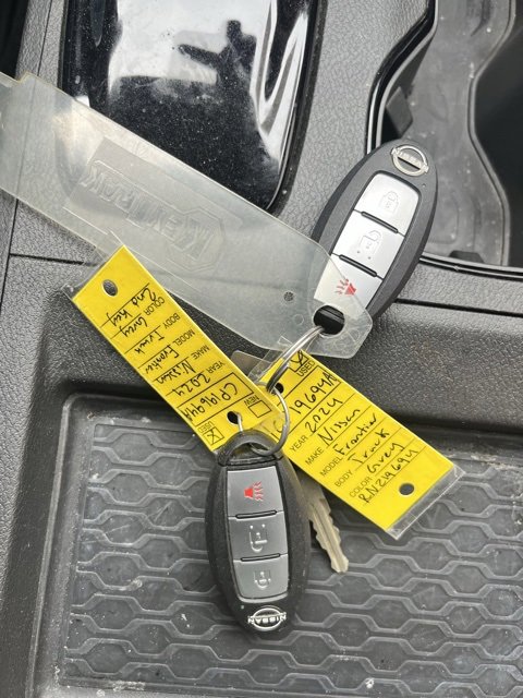 Used 2024 Nissan Frontier PRO-4X w/ Off-Road Protection Package image 15