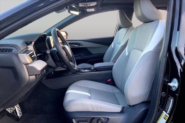 Certified 2026 Toyota Camry SE w/ Convenience Package FWD image 8