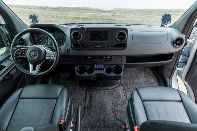 Used 2021 Mercedes-Benz Sprinter 2500 image 23