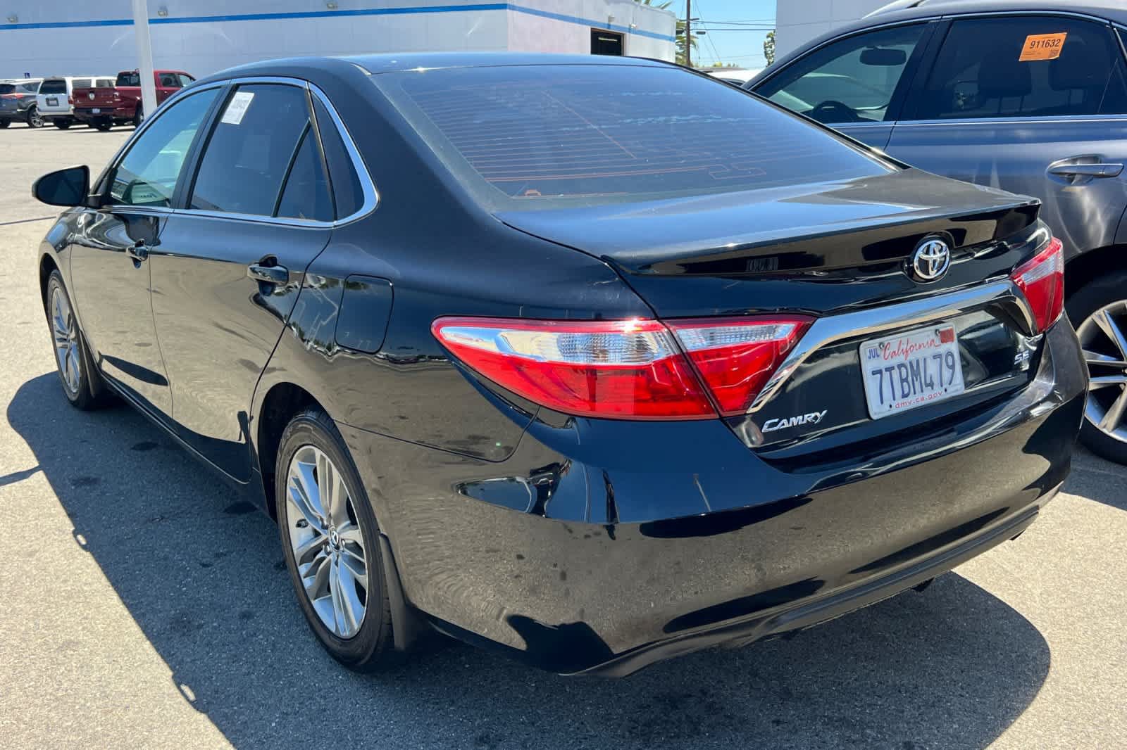 Used 2016 Toyota Camry SE FWD image 6