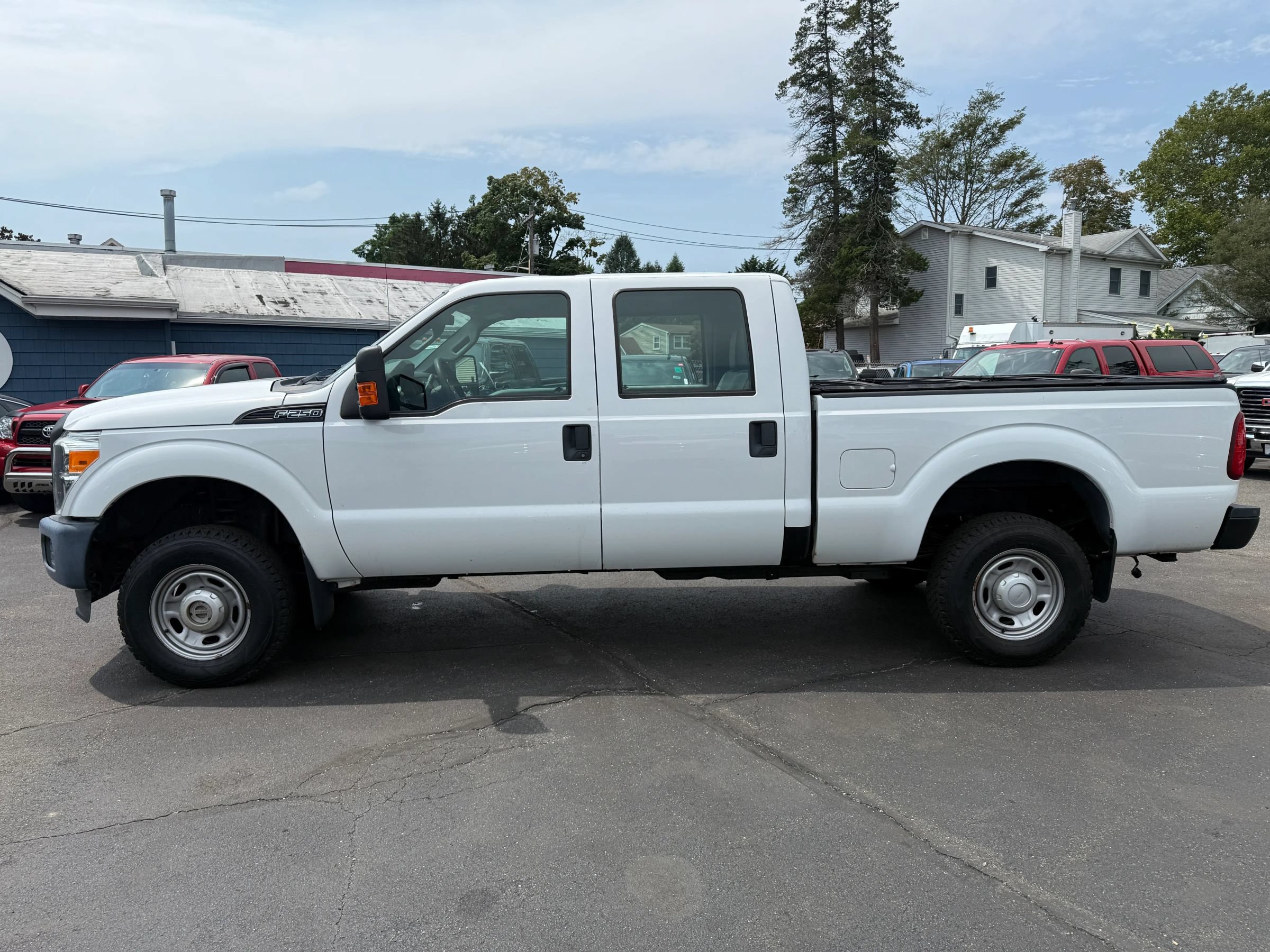 Used 2016 Ford F250 XL w/ Power Equipment Group AWD/4WD image 9