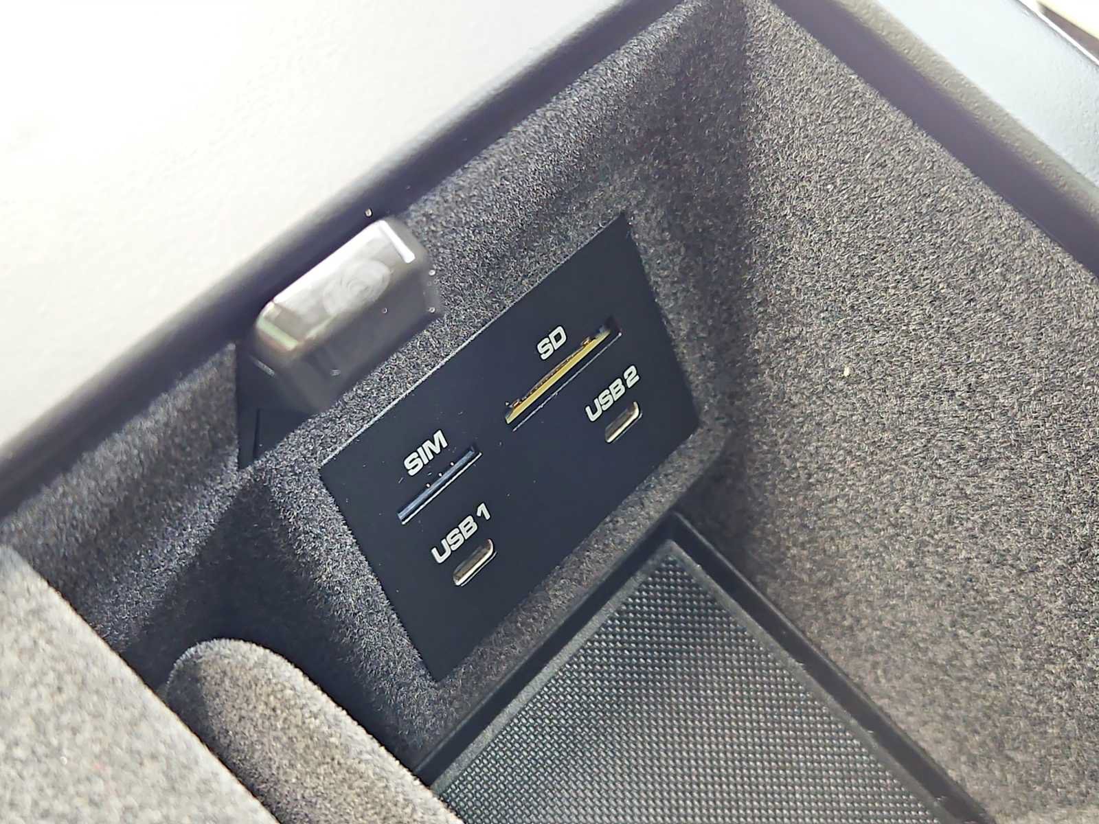 Certified 2026 Porsche Macan AWD/4WD image 45