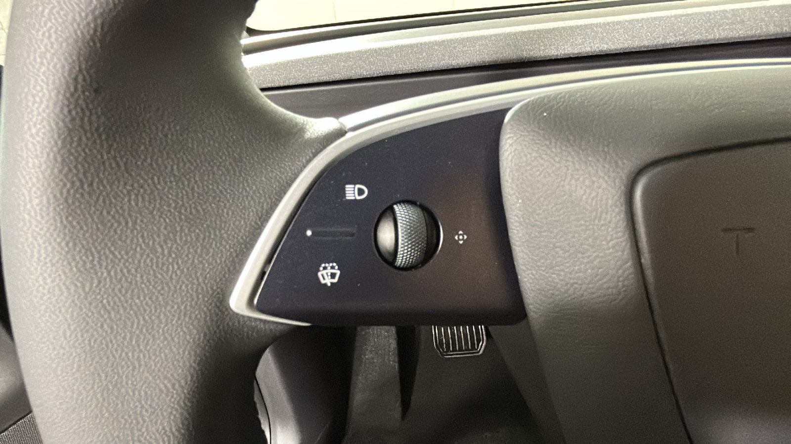 Used 2026 Tesla Model Y 2WD image 16