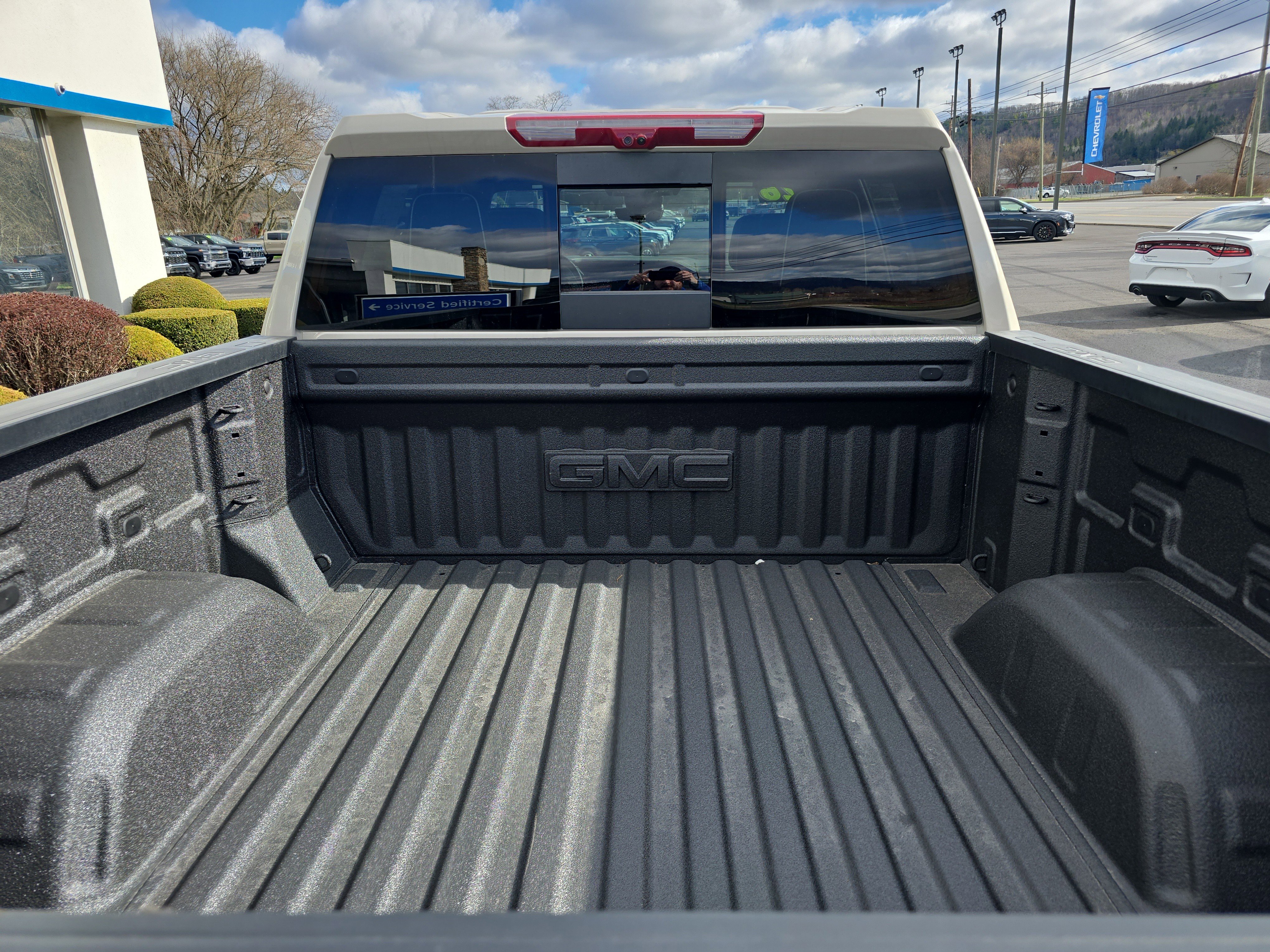 New 2026 GMC Sierra 1500 AT4X w/ LPO, Black Badging Package AWD/4WD video 5