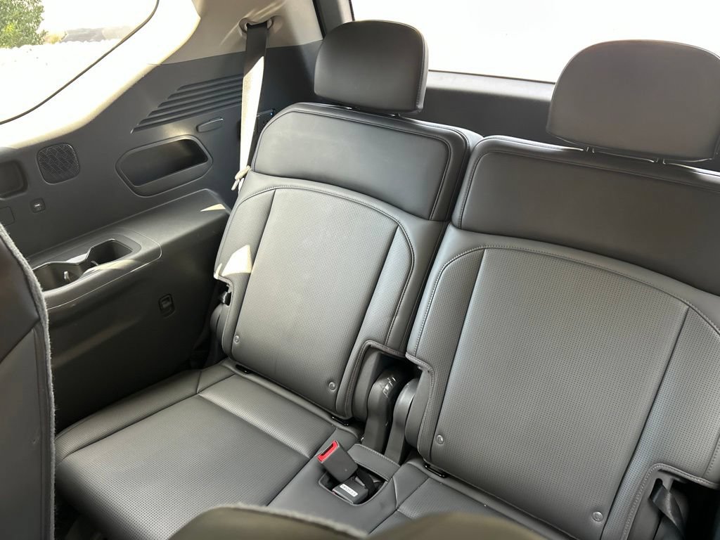 Used 2024 Kia EV9 Light Long Range RWD image 17