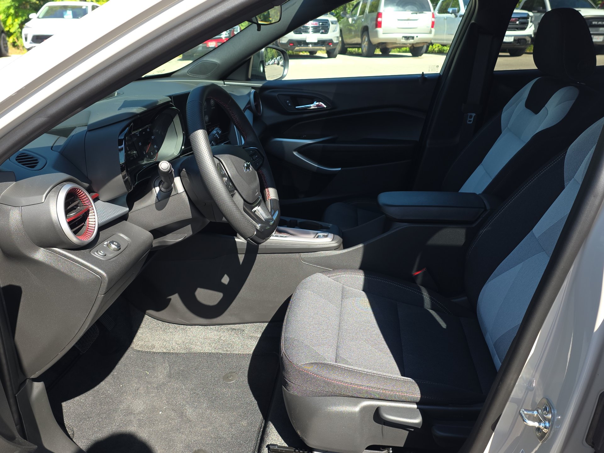 New 2026 Chevrolet Trax RS w/ Driver Confidence Package FWD image 15