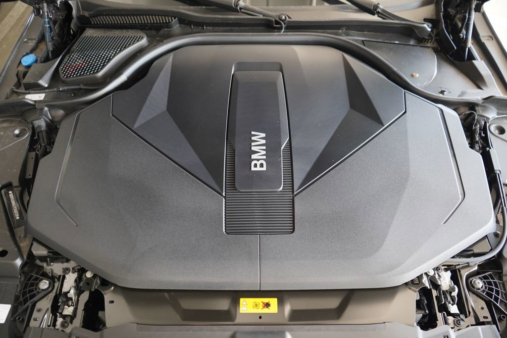 Used 2026 BMW i5 eDrive40 w/ Premium Package image 22