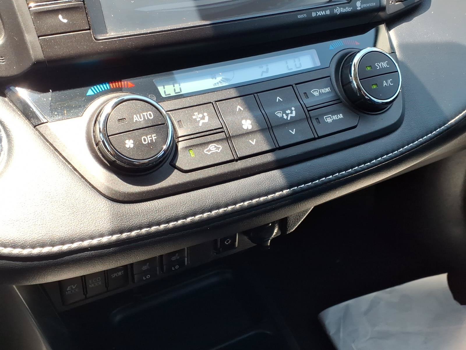 Used 2017 Toyota RAV4 Limited w/ All Weather Liner Package AWD/4WD image 18