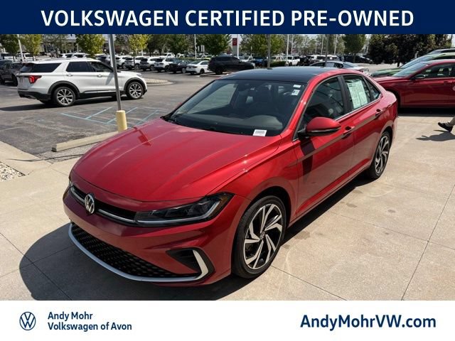 Used 2025 Volkswagen Jetta SEL FWD image 3
